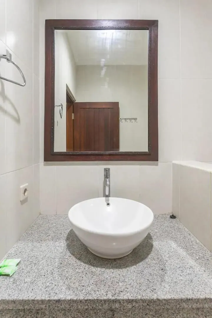 Aparthotel Surfaris Inn On Poppies 2 Legian