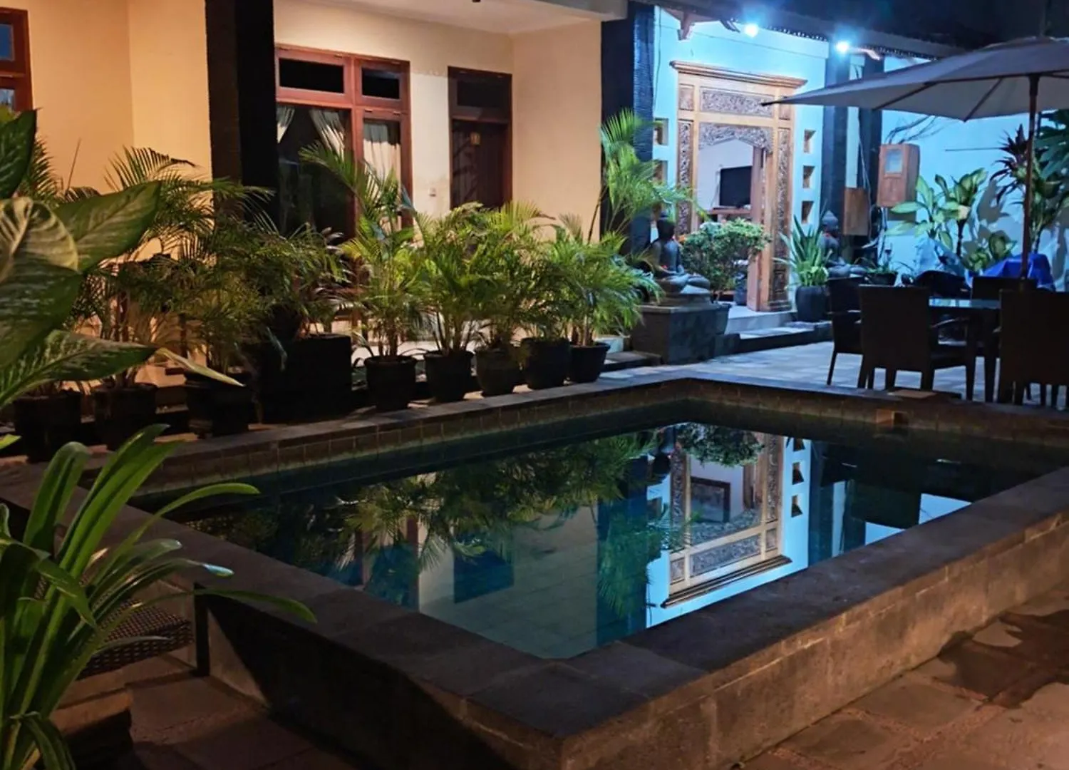 Aparthotel Surfaris Inn On Poppies 2 Legian
